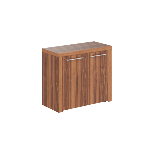 Шкаф с глухими малыми дверьми и топом